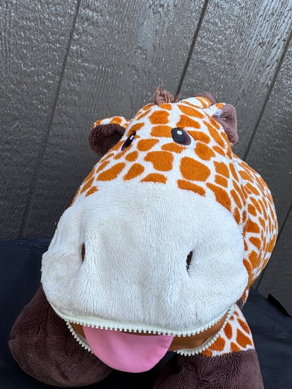 Stuffies Sky The Giraffe Plush Toy Stuffed Animal Plush Hidden Pockets 22" 2011 - Picture 3 of 11